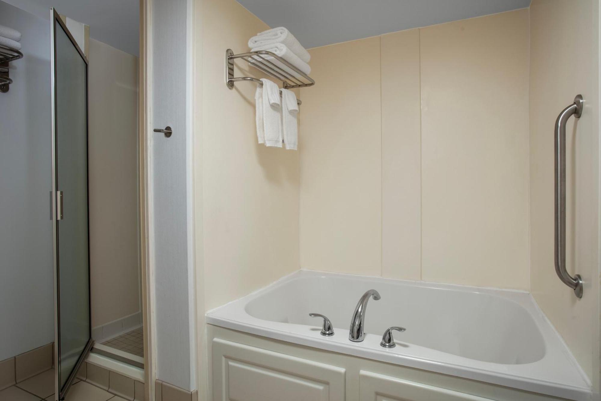 Hilton Garden Inn Fredericksburg Eksteriør billede